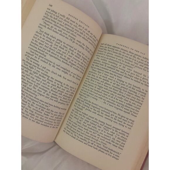 Doctor Zhivago — First American Edition, Pantheon, 1958 (No Dust Jacket) Vintage - Picture 8 of 16